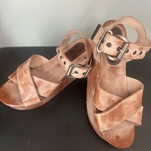 Freebird NEW Larae Platform Sandal Size 9